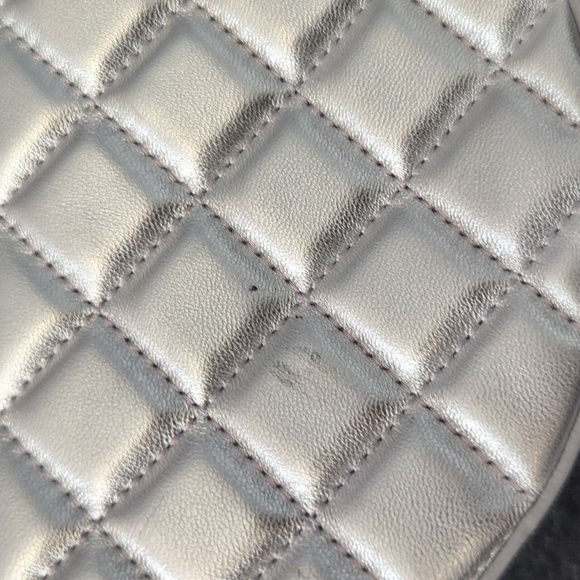 CIRRCUS QUILTED LEATHER CIRCLE CROSSBODY BAG IN SILVER - Picture 5 of 6